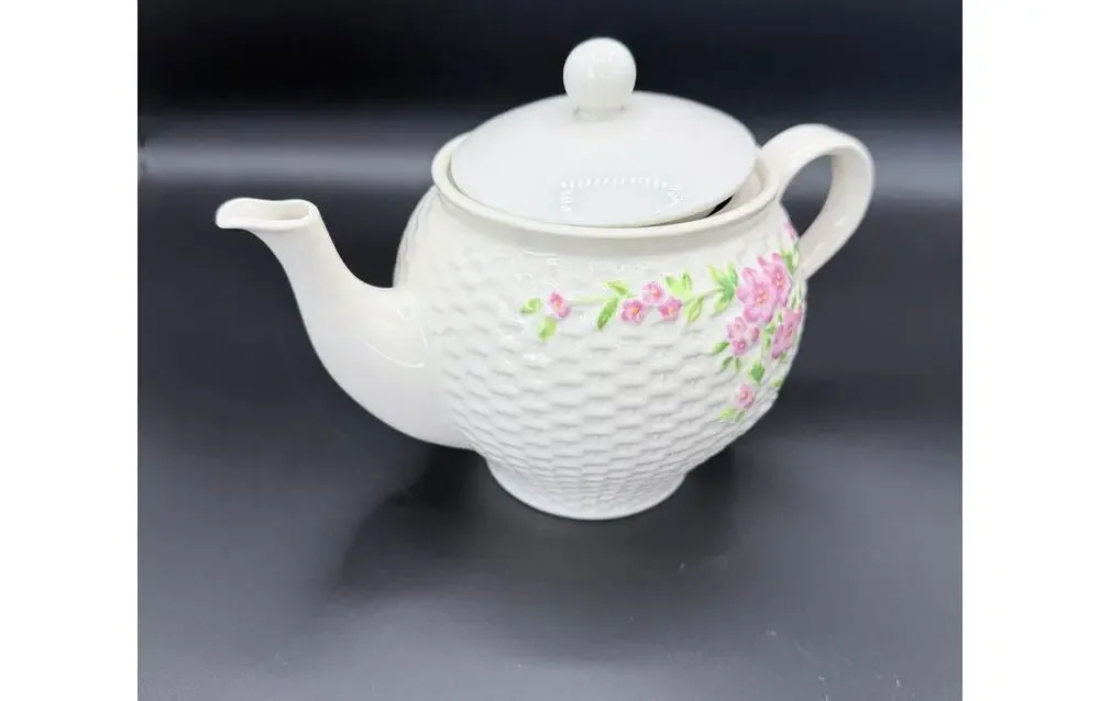Vintage 1985 Teleflora Ceramic Teapot White Basket Weave Pink Floral Roses